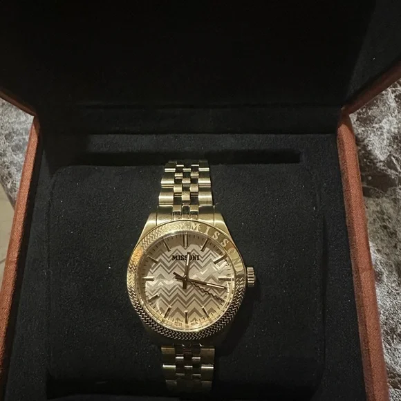 Missoni Gold Watch with Chevron Pattern display picture 1